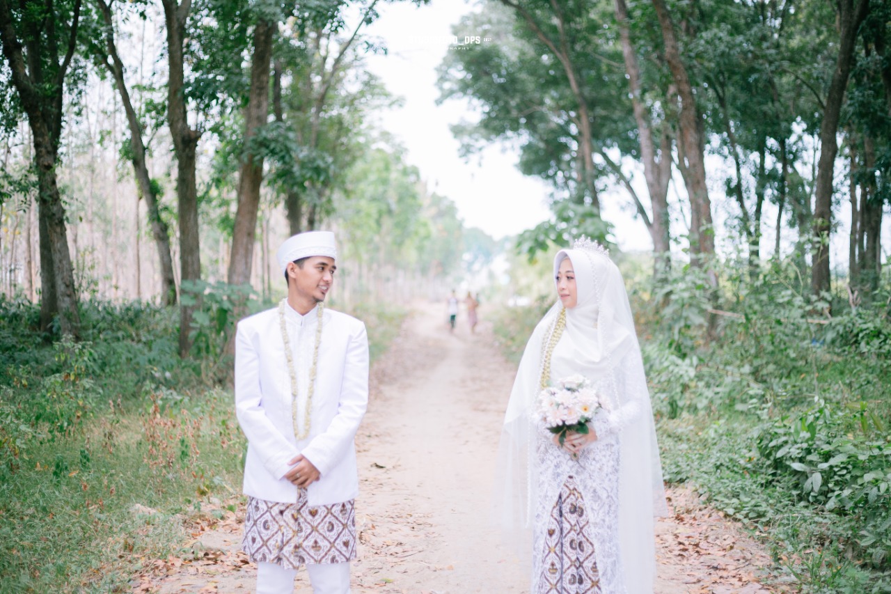 Undangan Pernikahan The Wedding Of Fauzy & Nurul