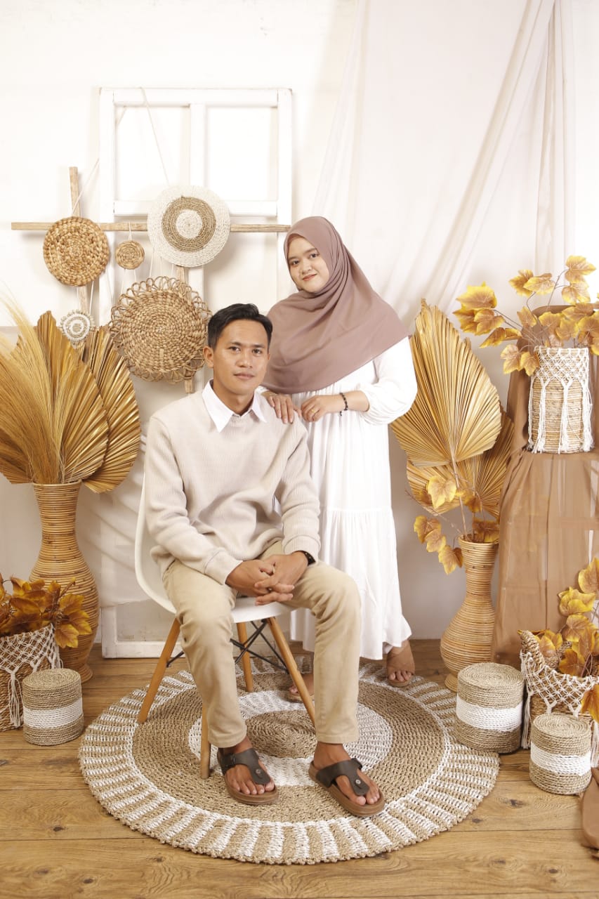 Undangan Pernikahan The Wedding Of Rizqi & Titania