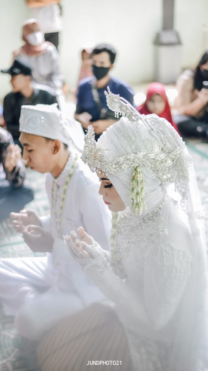 Undangan Pernikahan The Wedding of Rendy (Weton) & Lidia