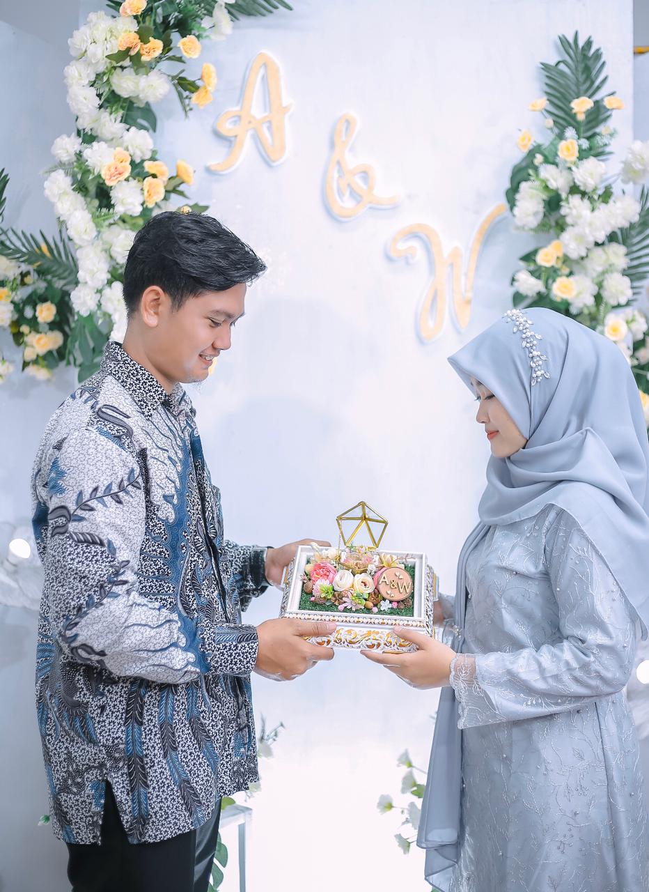 Undangan Pernikahan The Wedding Of Anisa & Wiwit