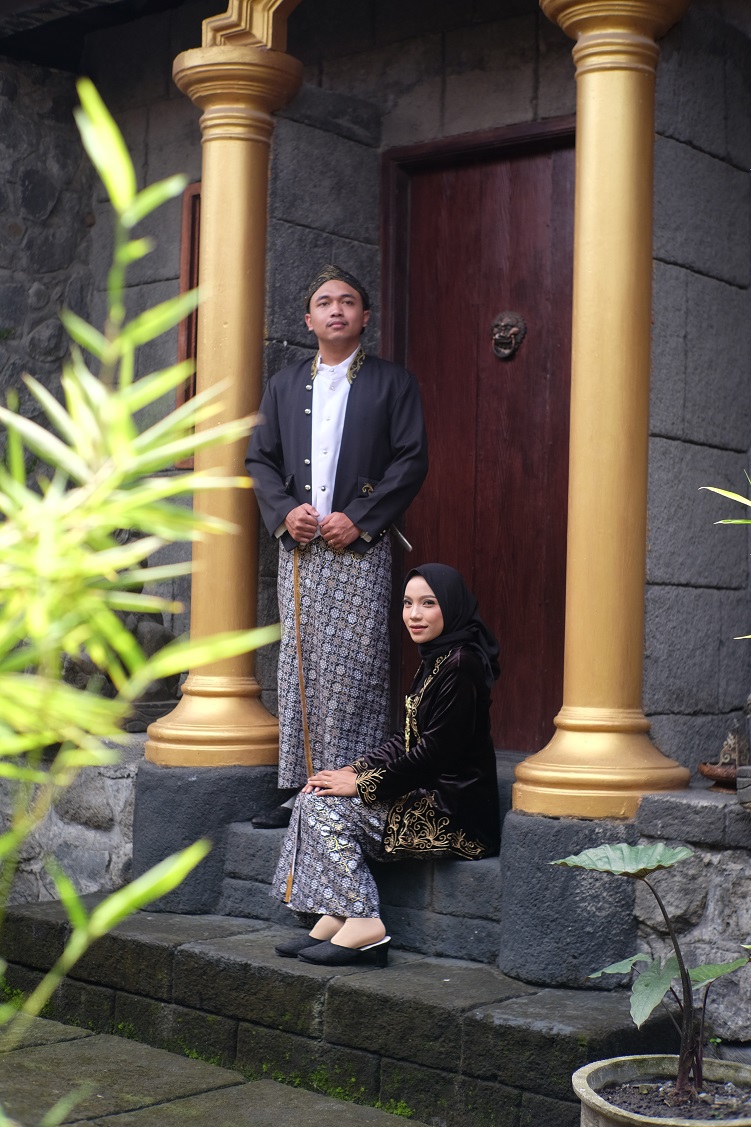 Undangan Pernikahan The Wedding Of Mustofa & Mita