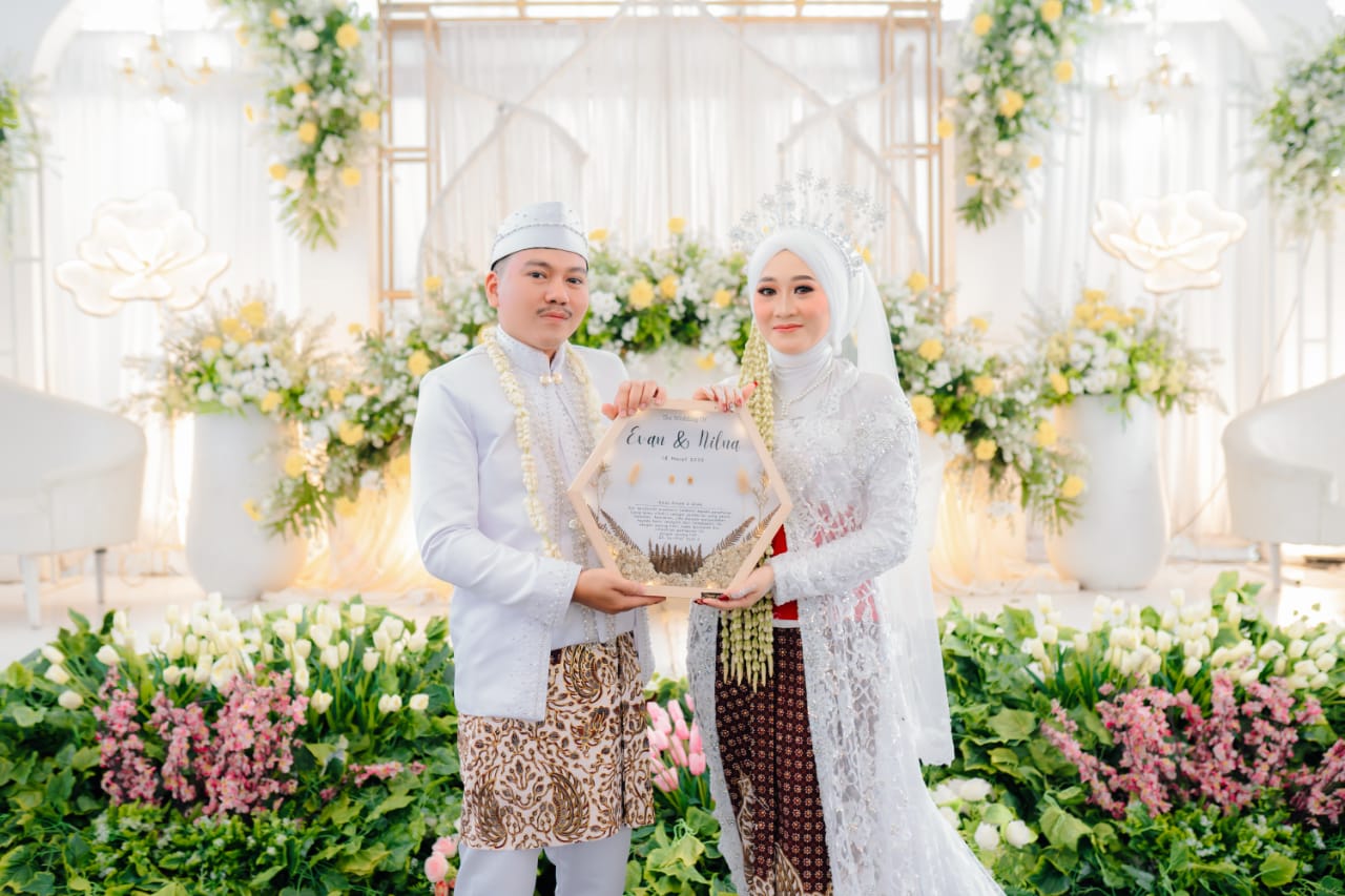 Undangan Pernikahan The Wedding Of Evan & Nilna