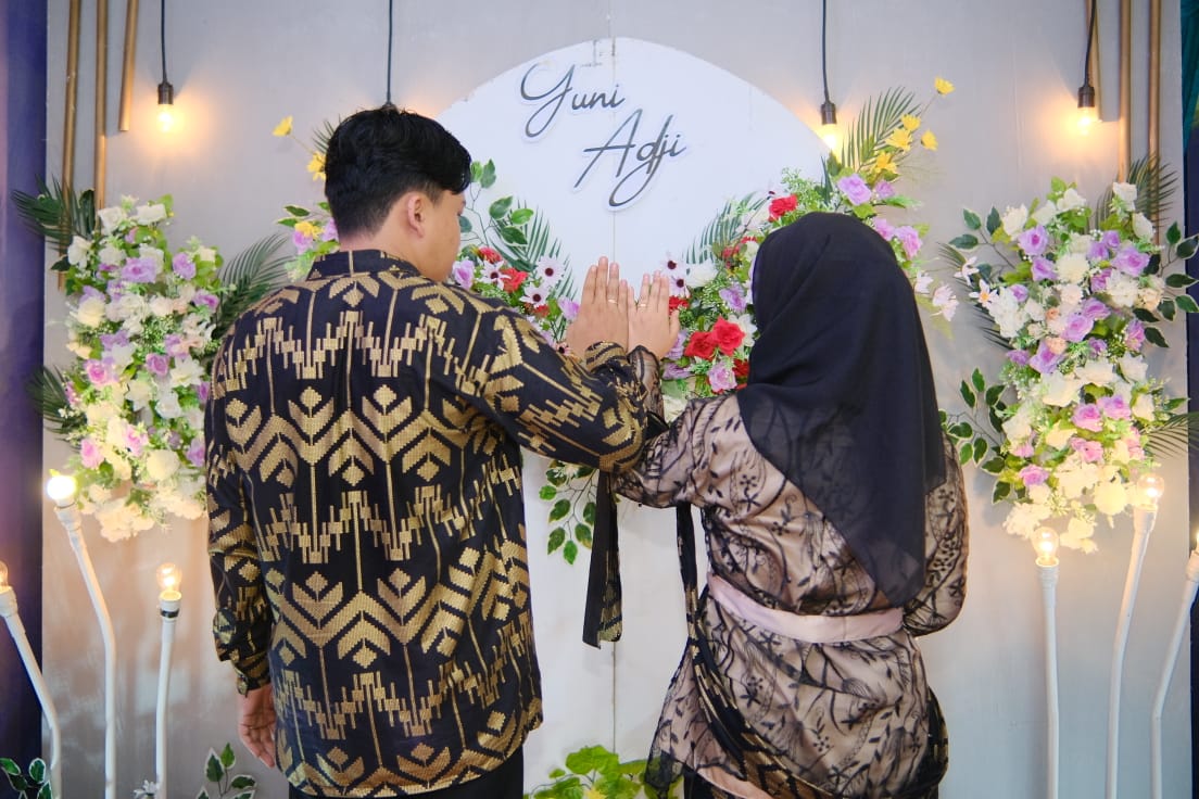 Undangan Pernikahan The Wedding of Yuni and Adji