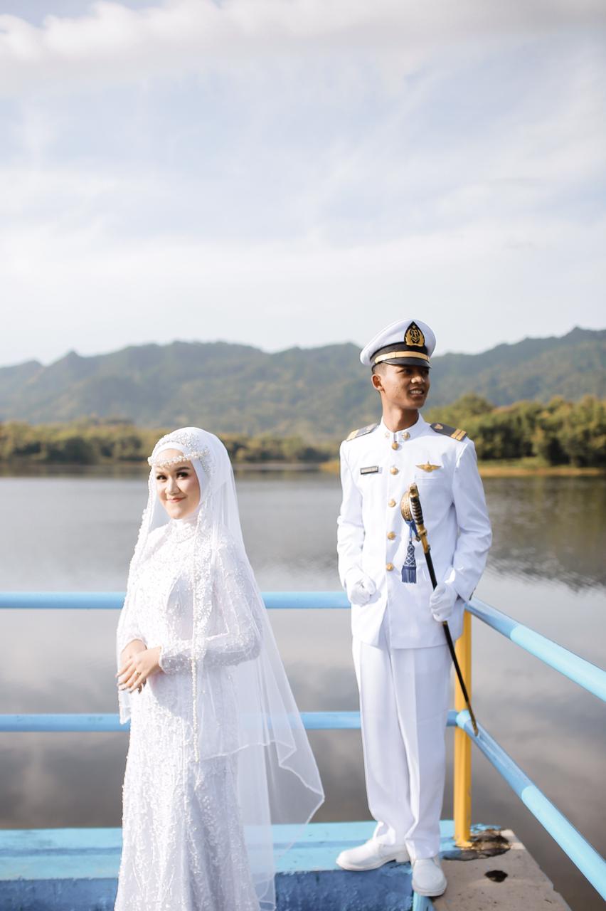 Undangan Pernikahan The Wedding Of Evi & Pras