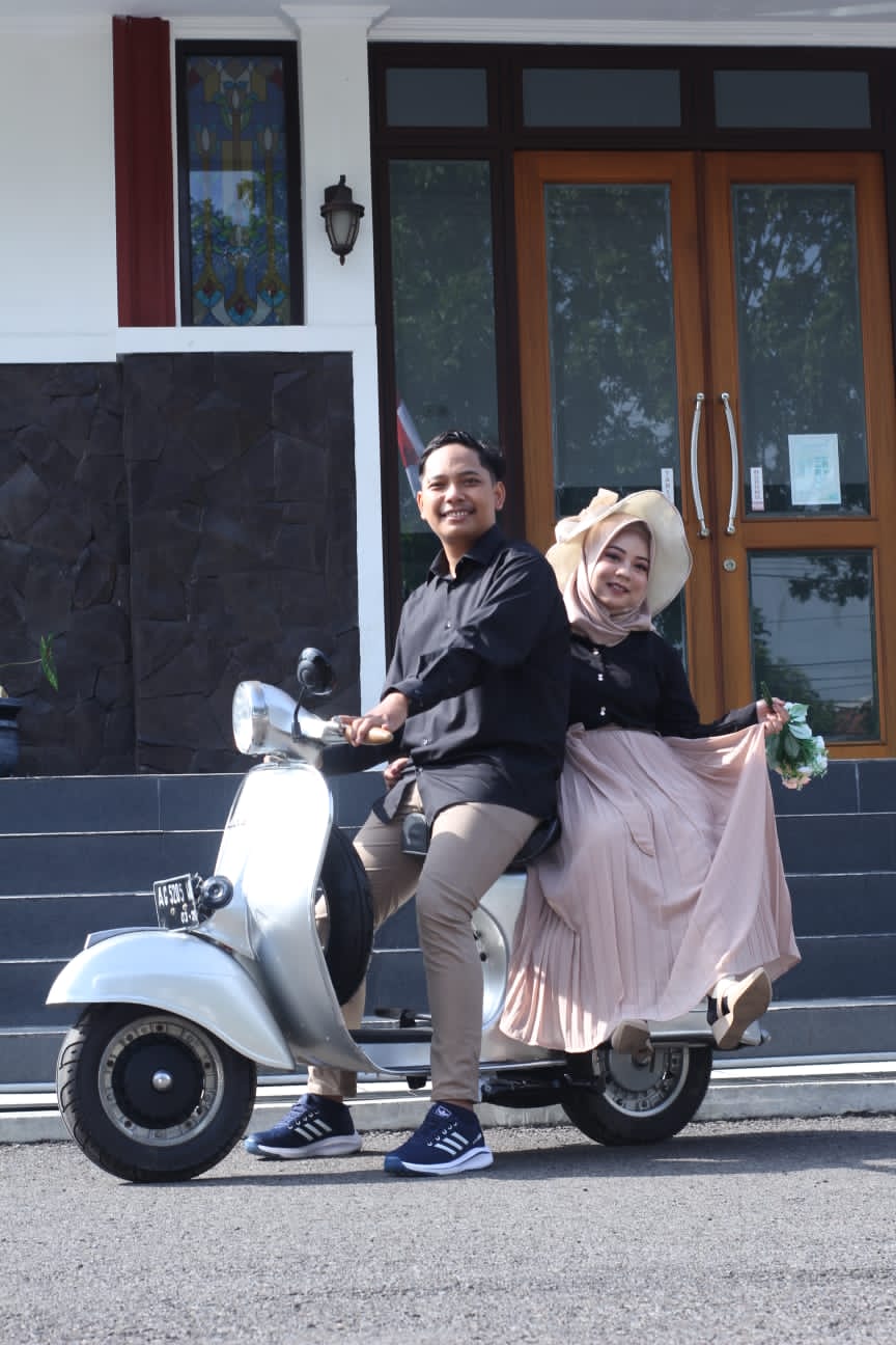 Undangan Pernikahan The Wedding Of Yulis & Risky