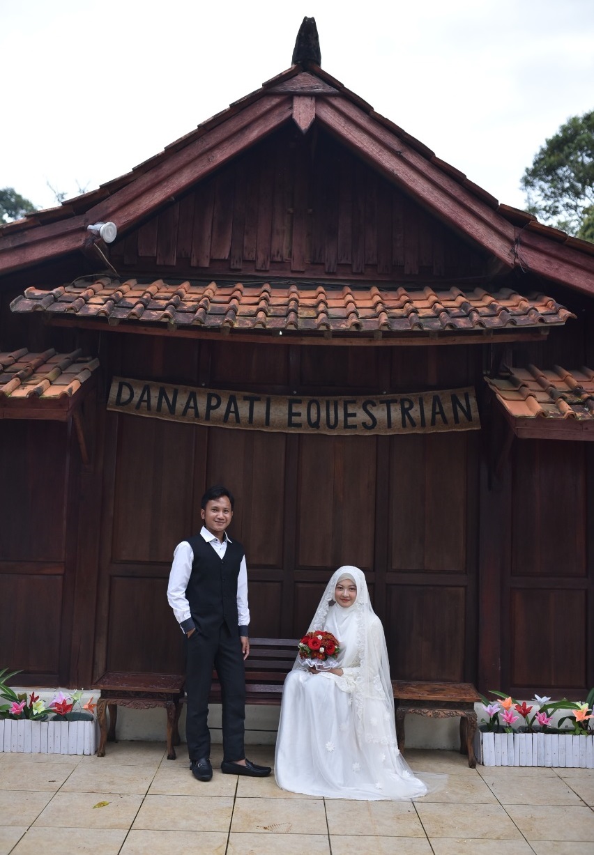 Undangan Pernikahan The Wedding Of Febri & Tiara