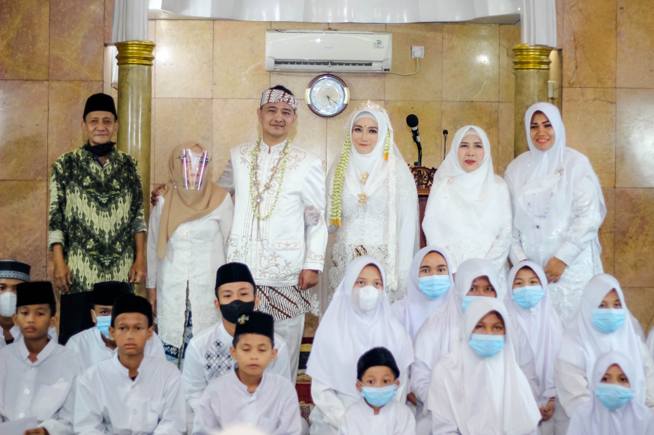 Undangan Pernikahan The Wedding Of Isti & Ucup