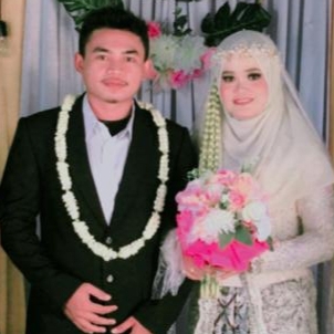 Undangan Pernikahan The Wedding of Bella and Aziz