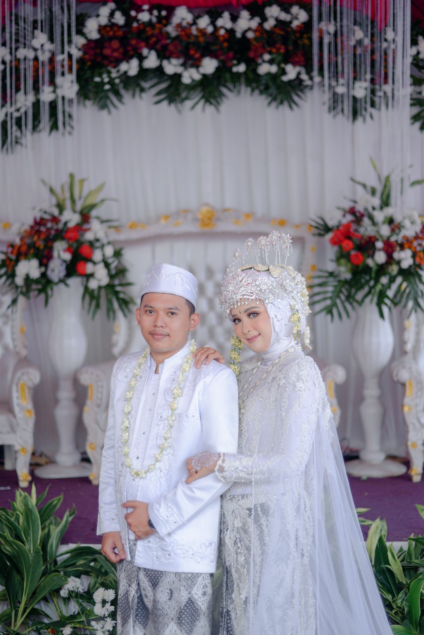 Undangan Pernikahan The Wedding Of Adhit & Reni