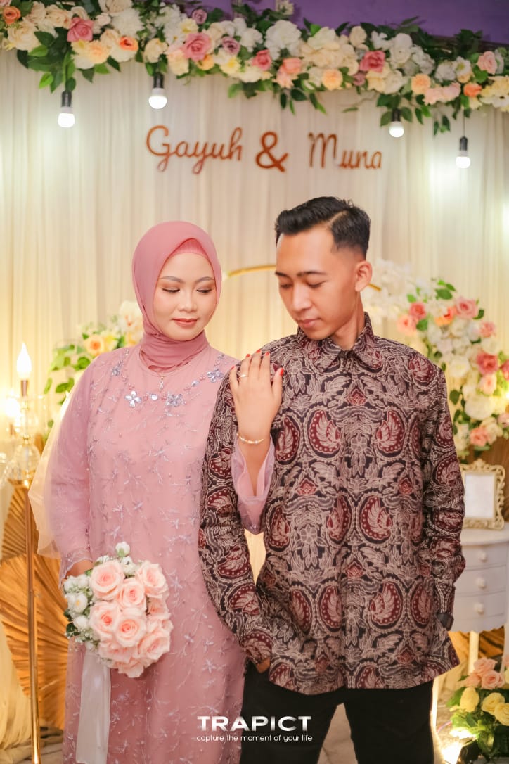 Undangan Pernikahan The Wedding Of Gayuh & Muna