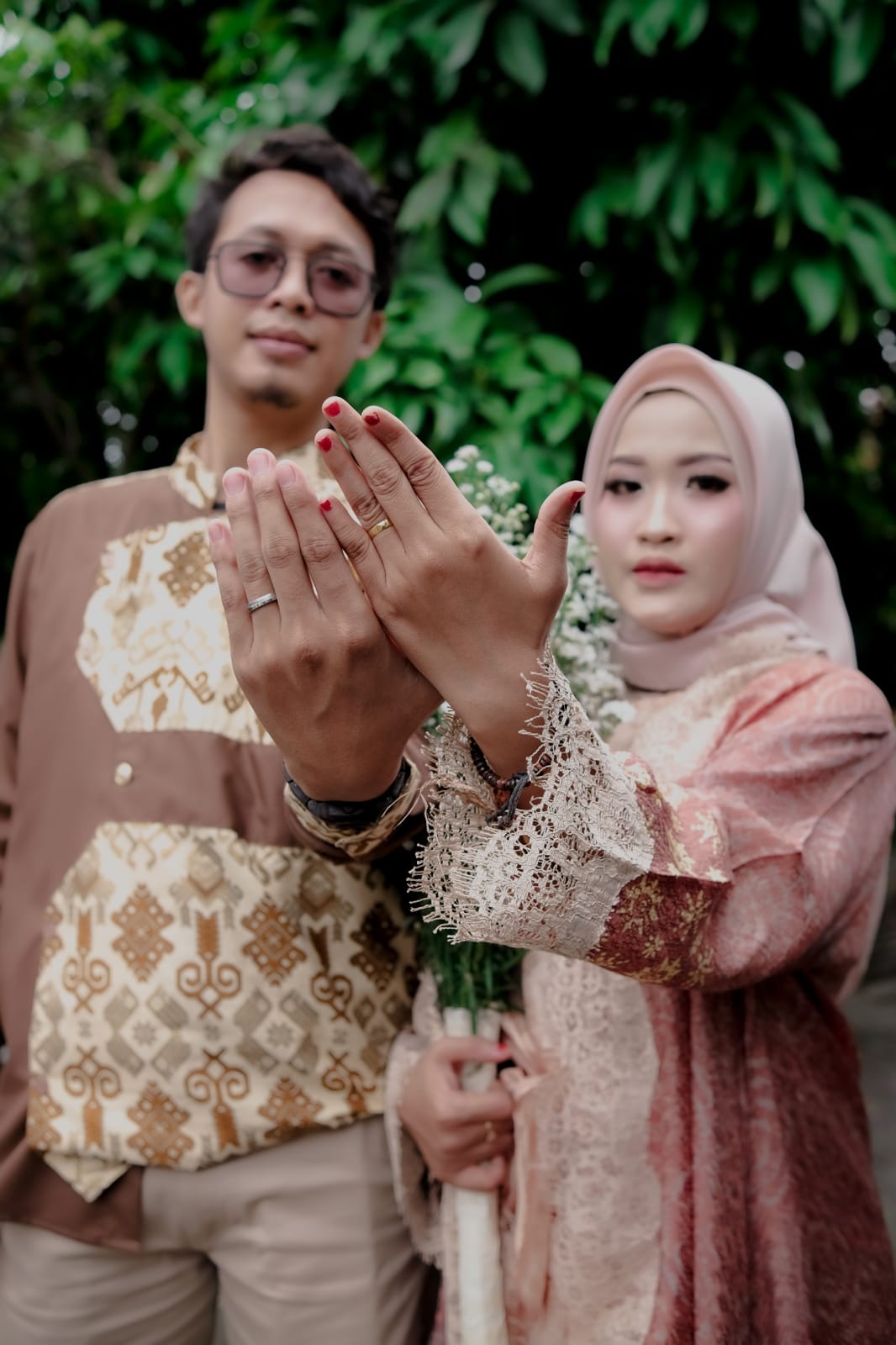 Undangan Pernikahan The Wedding Of Anis & Hariyoko