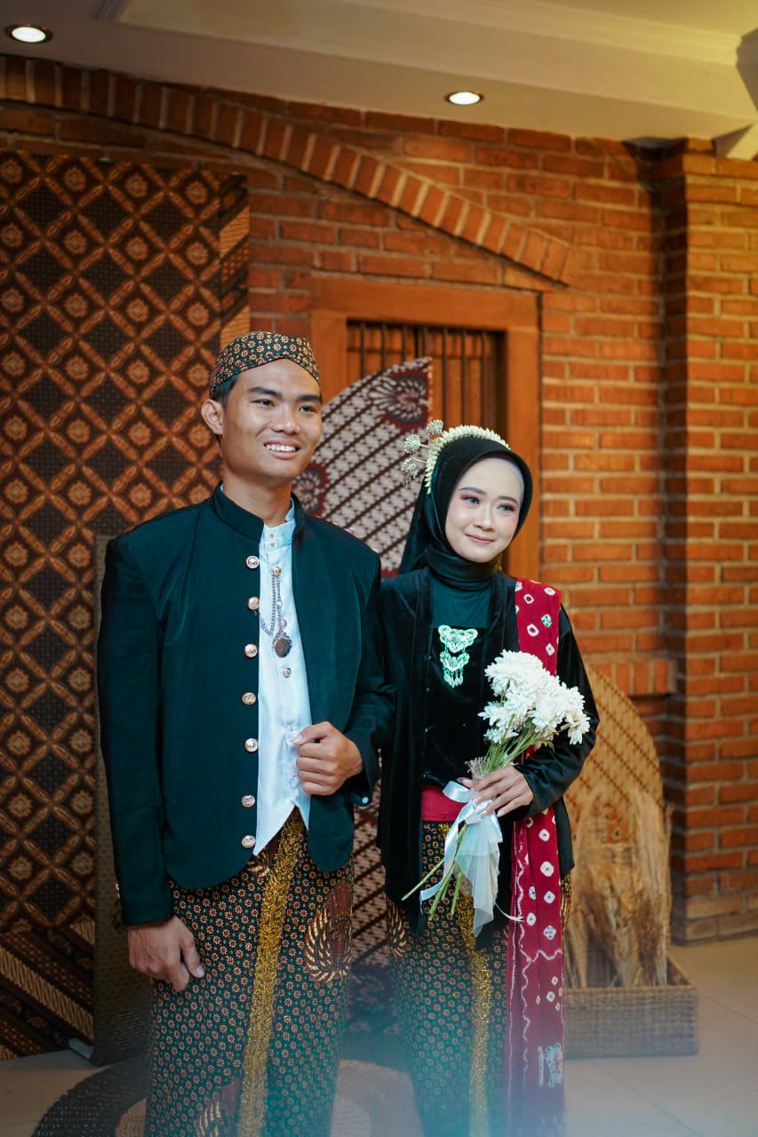 Undangan Pernikahan The Wedding of Fenni and Ikhsan