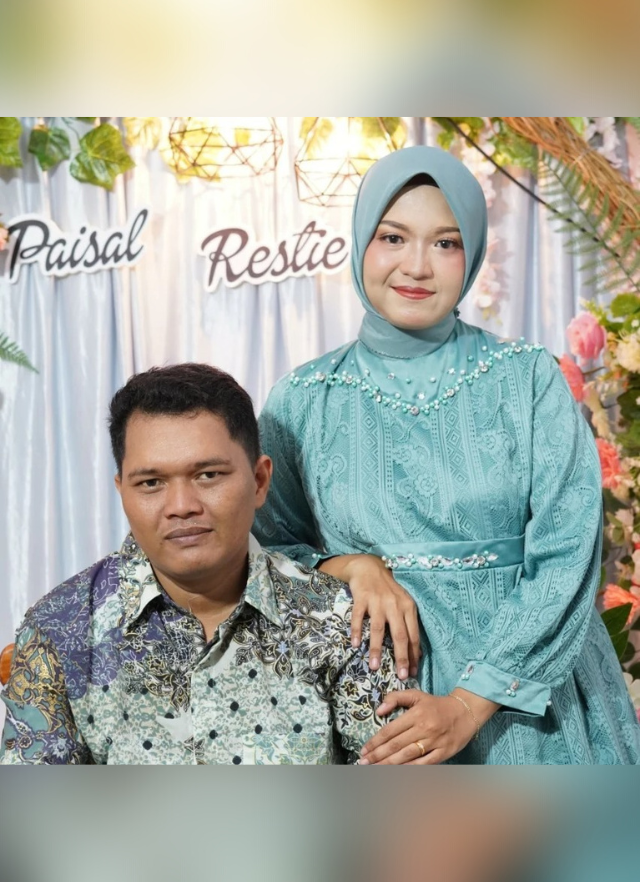 Undangan Pernikahan The Wedding of Restie and Paisal