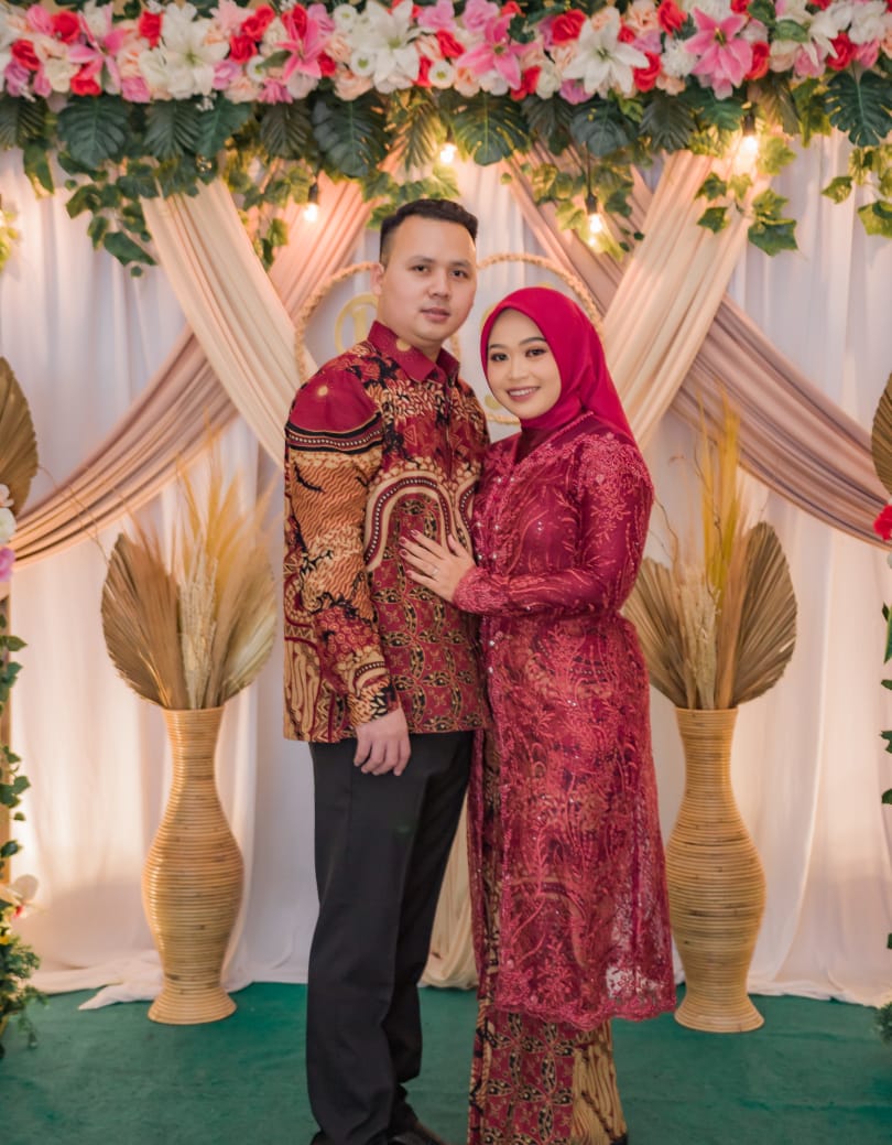 Undangan Pernikahan The Wedding of Retna and Hadi