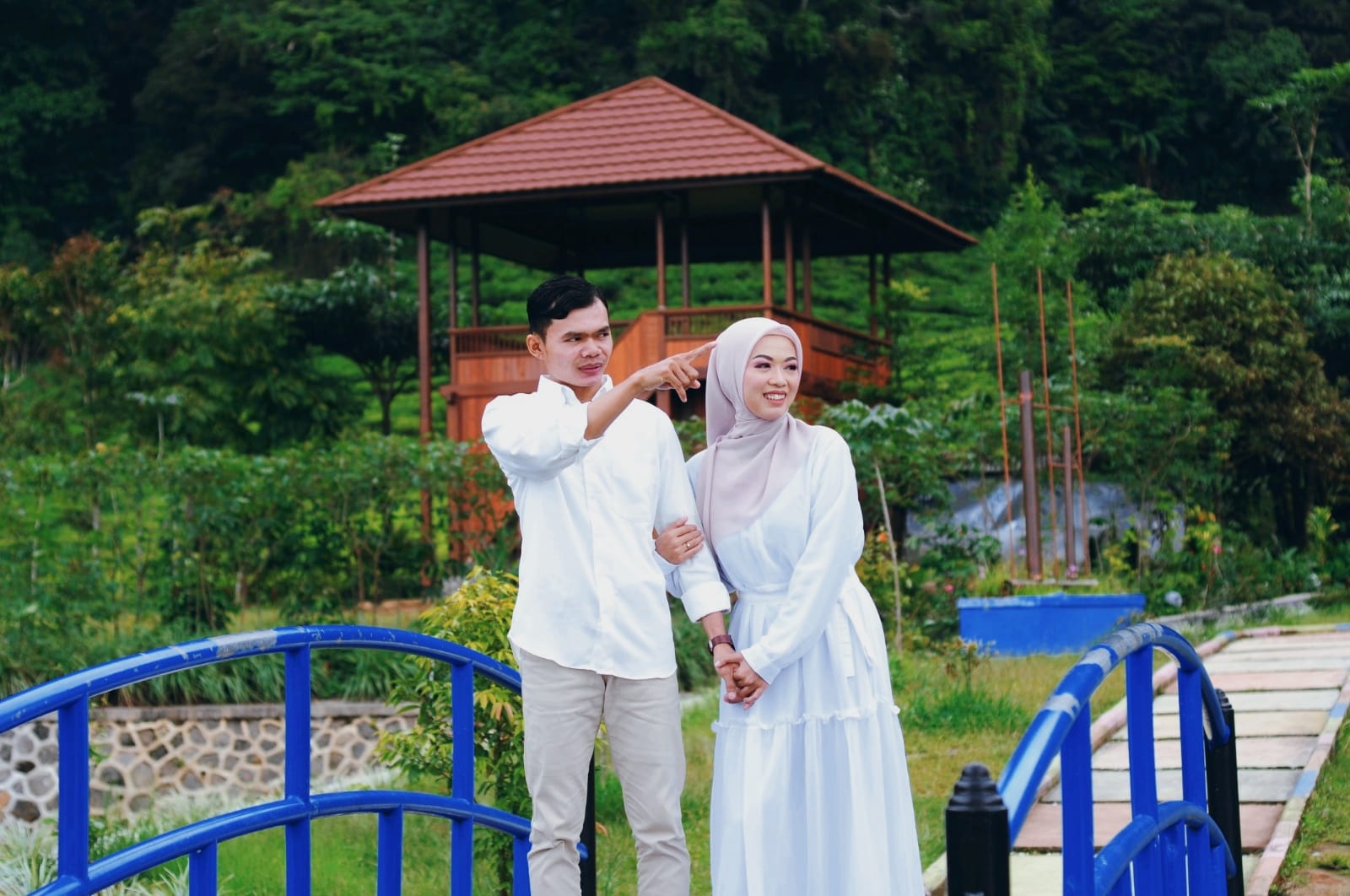 Undangan Pernikahan The Wedding Of Ari & Revi